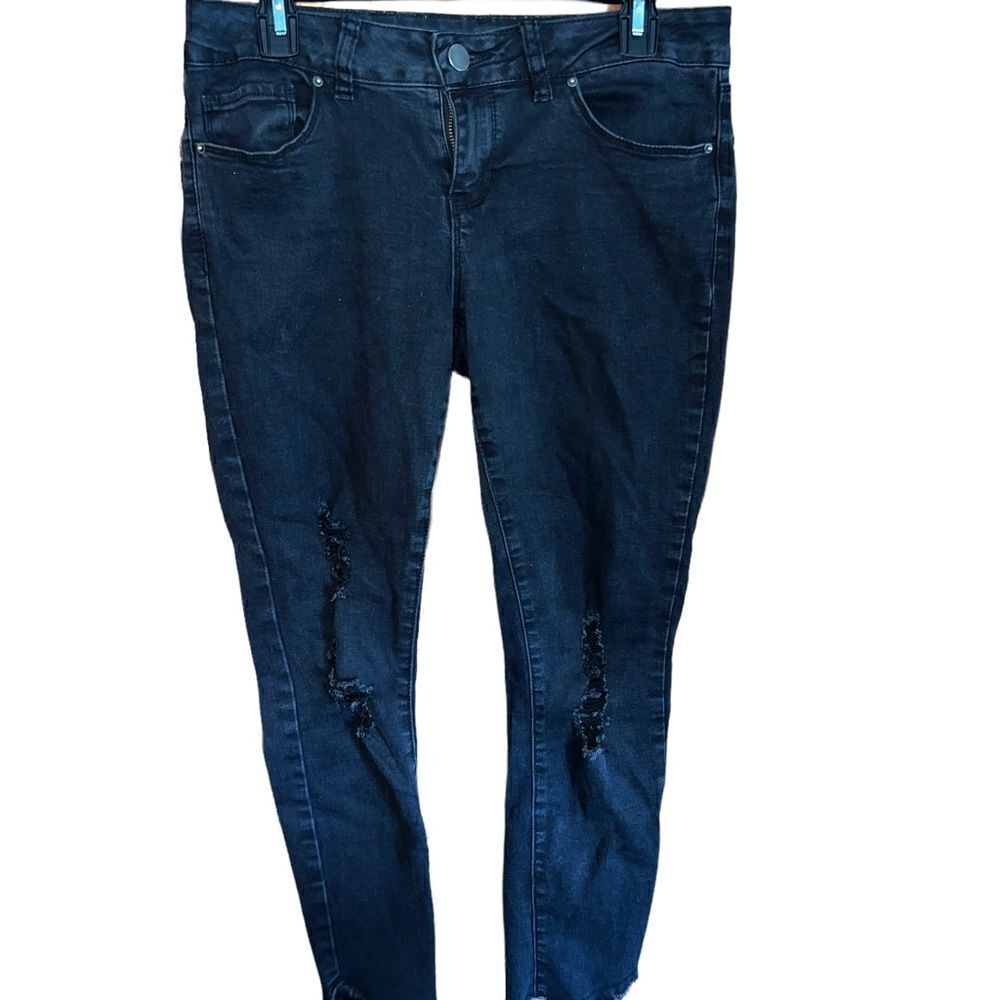 YMI black distressed  5 pocket skinny ankle jeans junior's size 7‎